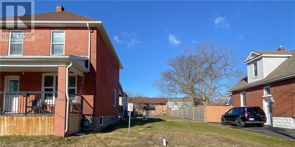 281 Niagara Street, Welland (769 - Prince Charles), Ontario  L3C 1K5 - Photo 2 - X9410929