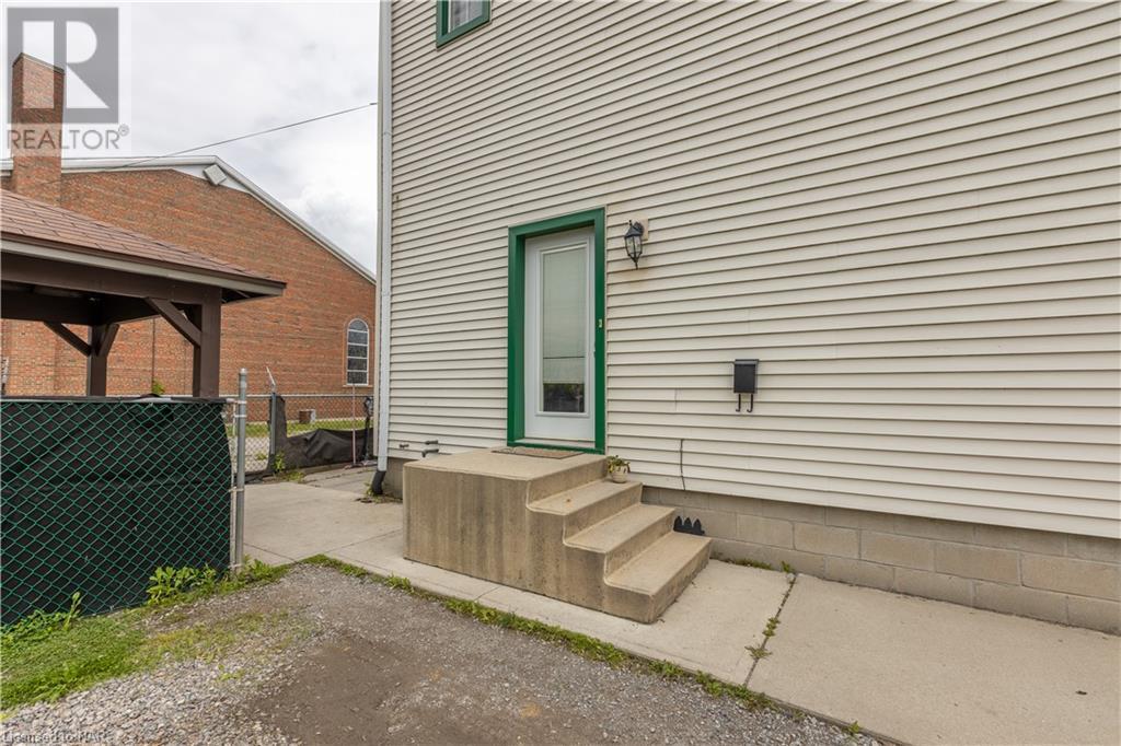 147 Bell Street, Port Colborne, Ontario  L3K 1H9 - Photo 11 - 40603687