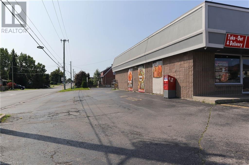 8278 Thorold Stone Road, Niagara Falls (209 - Beaverdams), Ontario  L2H 1A9 - Photo 4 - X9412937