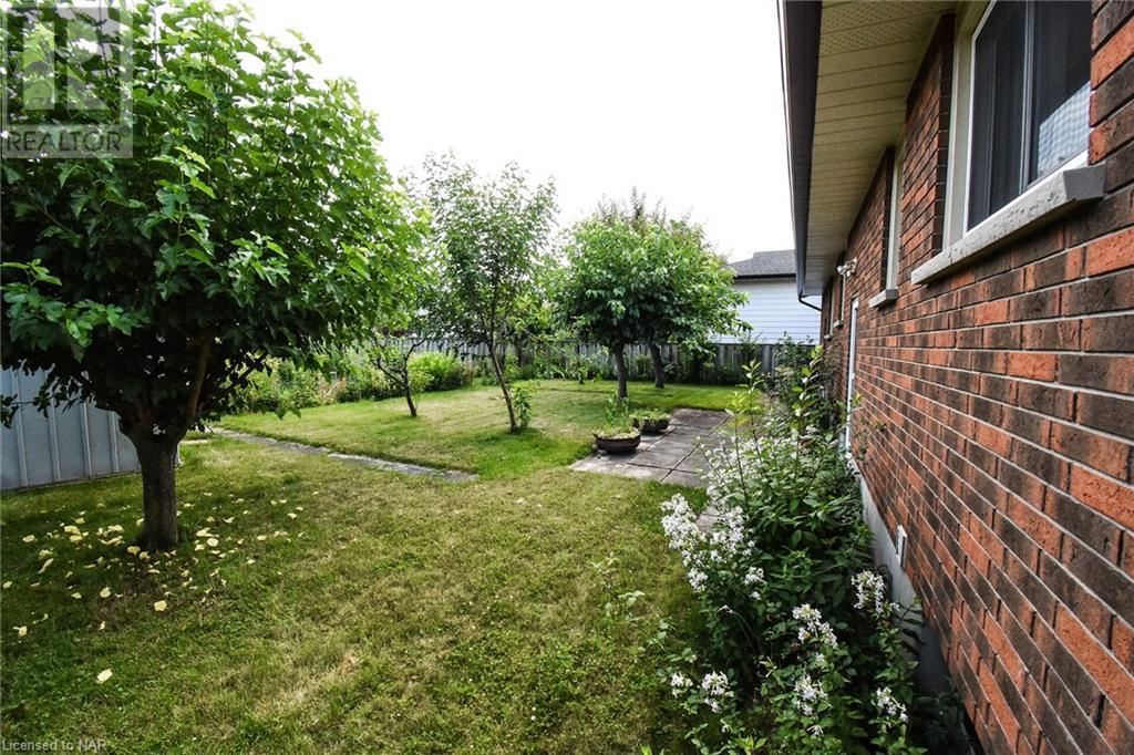 24 Shade Tree Crescent, St. Catharines, Ontario  L2M 7G5 - Photo 33 - 40618228