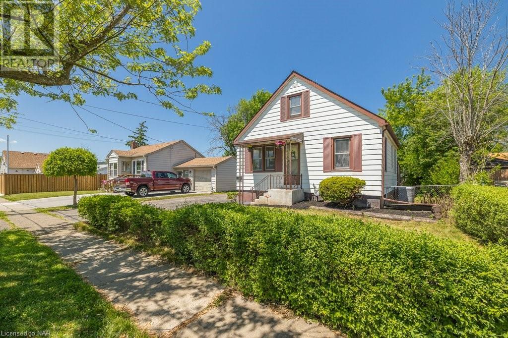 3 Ivy Avenue, St. Catharines, Ontario  L2P 1Y1 - Photo 3 - 40628329