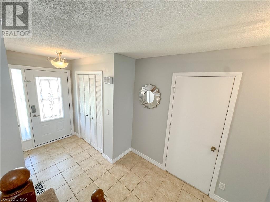 53 Baxter Crescent, Thorold (558 - Confederation Heights), Ontario  L2V 4S1 - Photo 6 - X9413098