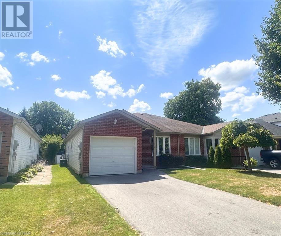 14 Saddler Street, Fonthill, Ontario  L0S 1E0 - Photo 2 - 40630870