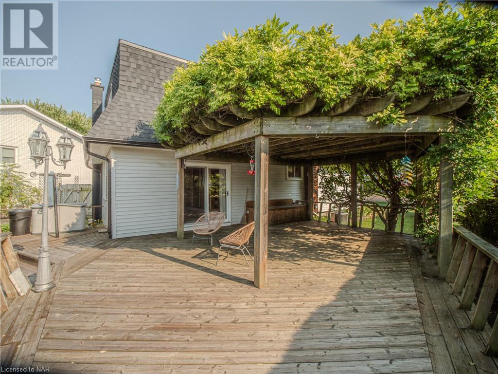 219 Lakeshore Road, St. Catharines (437 - Lakeshore), Ontario  L2M 1R8 - Photo 19 - X9414489