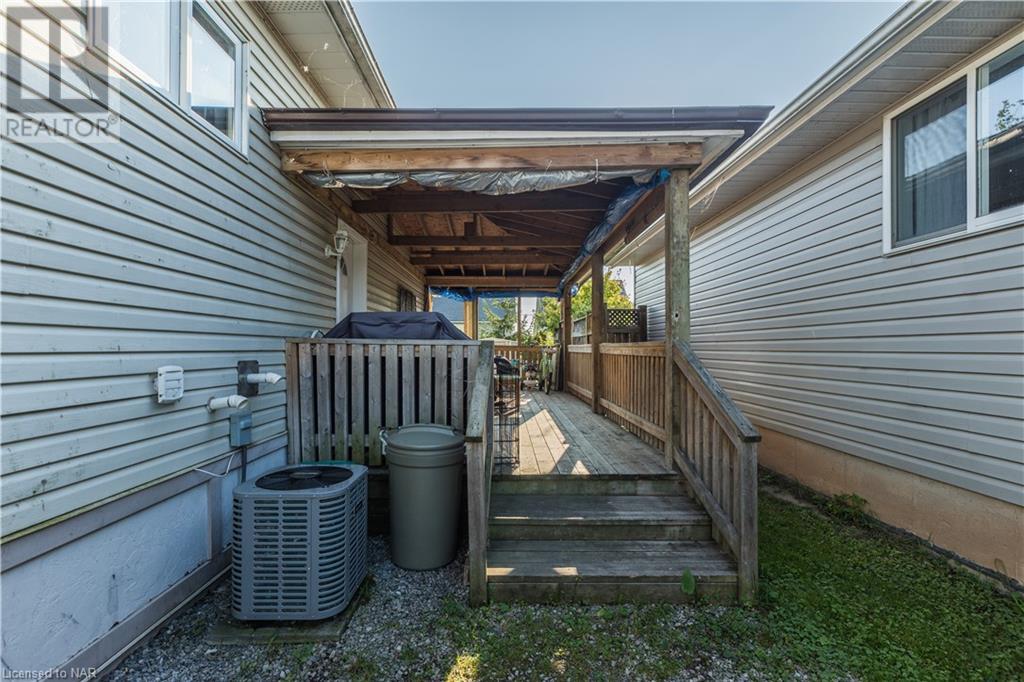 29 Lillian Place, Fort Erie (333 - Lakeshore), Ontario  L2A 5M1 - Photo 4 - X9413684