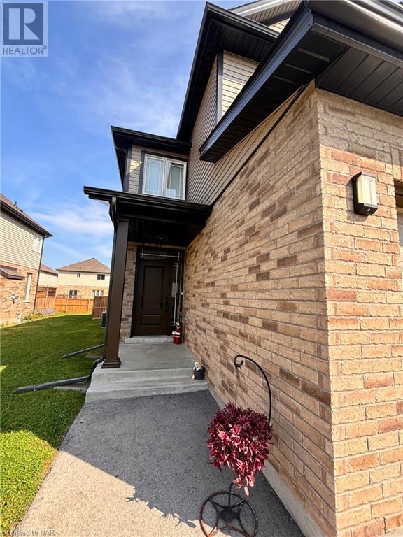 7766 Coulson Crescent, Niagara Falls, Ontario  L2G 0H7 - Photo 2 - 40650191