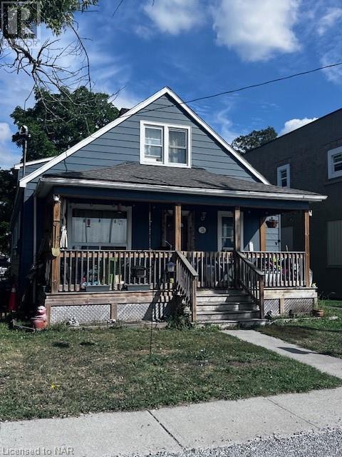 218 Courtwright Street, Fort Erie (332 - Central), Ontario  L2A 2R8 - Photo 2 - X9414542