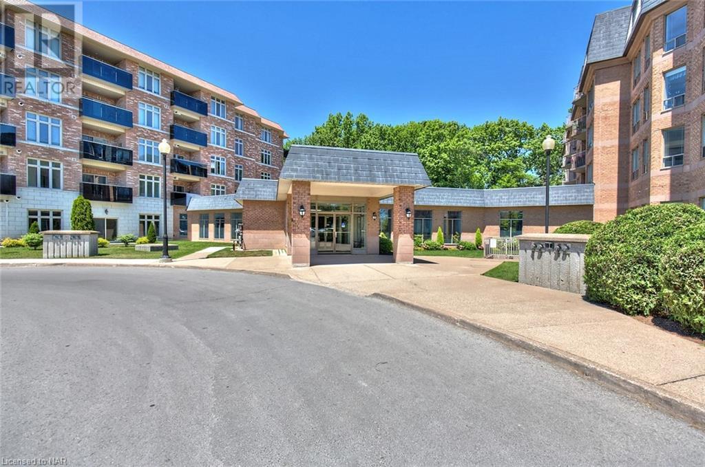 8111 FOREST GLEN Drive Unit# 427, niagara falls, Ontario