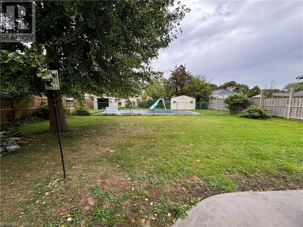 96 Leaside Drive, St. Catharines (444 - Carlton/bunting), Ontario  L2M 4G8 - Photo 35 - X9414556