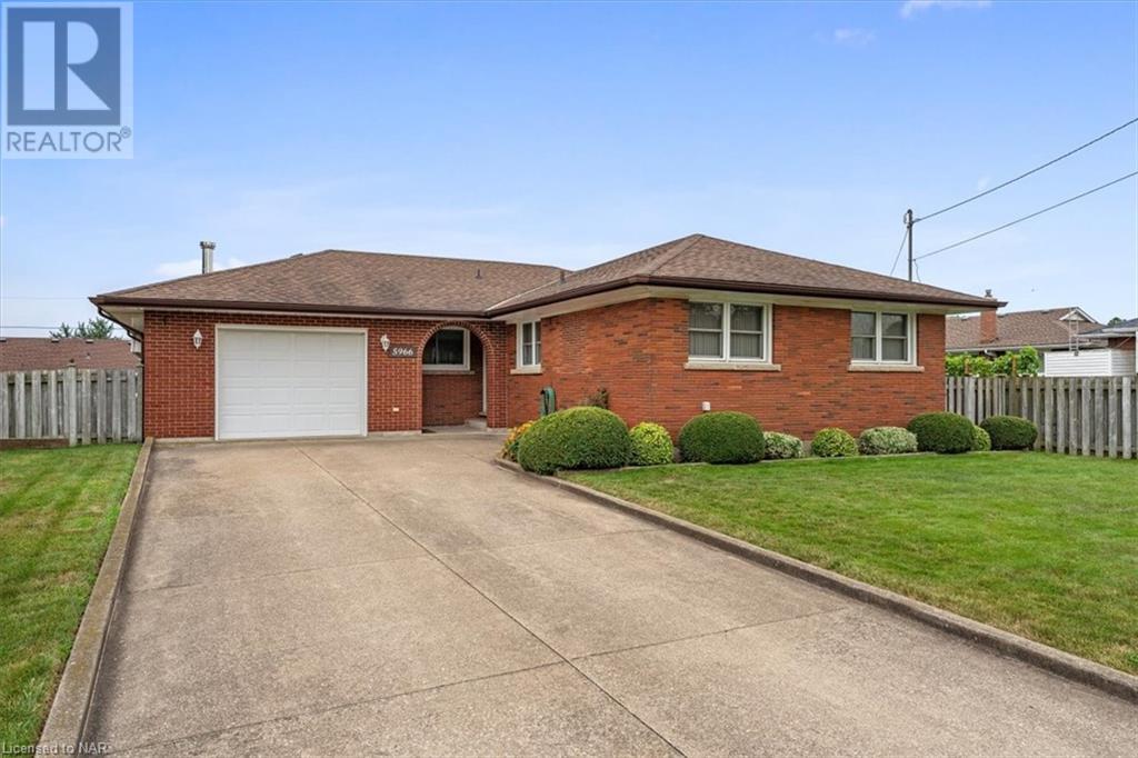 5966 BARTON Crescent, niagara falls, Ontario