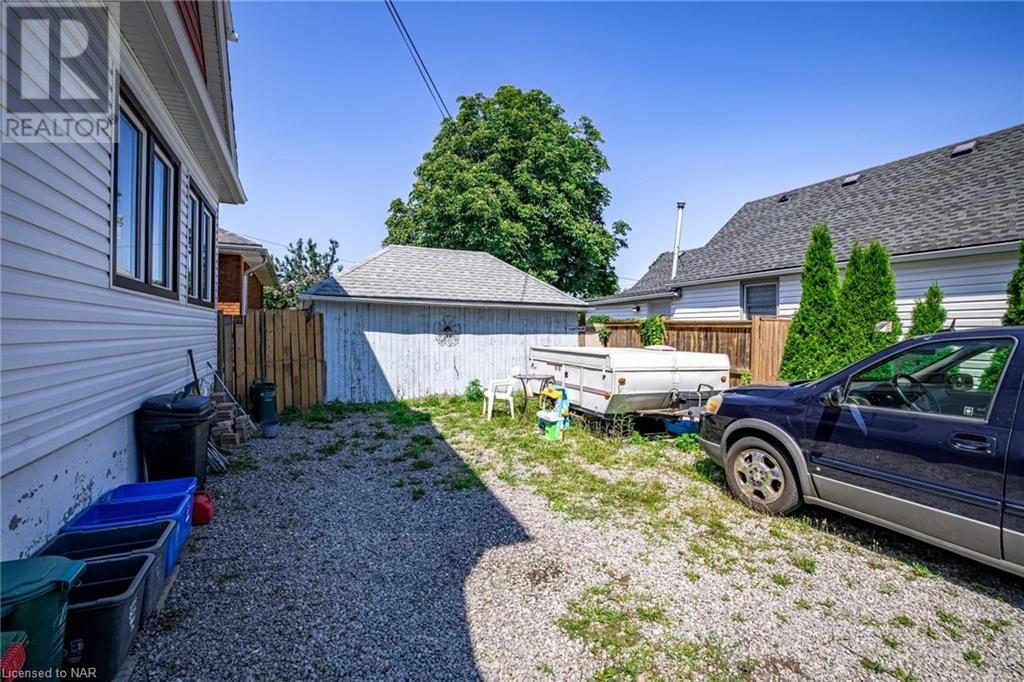 7 Bartlett Street, St. Catharines (445 - Facer), Ontario  L2M 5K5 - Photo 4 - X9414068