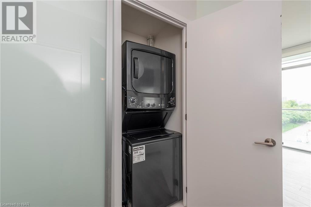 103 The Queensway Unit# 405, Toronto, Ontario  M6S 5B3 - Photo 24 - 40654076