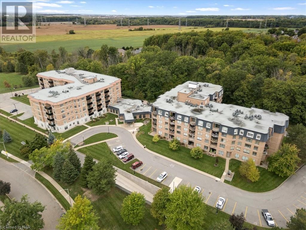 8111 Forest Glen Drive Unit# 225, Niagara Falls, Ontario  L2H 2Y7 - Photo 2 - 40659555