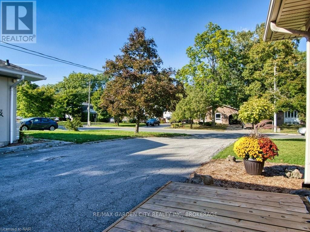 78 Dunvegan Road, St. Catharines (455 - Secord Woods), Ontario  L2P 1J1 - Photo 4 - X9415056