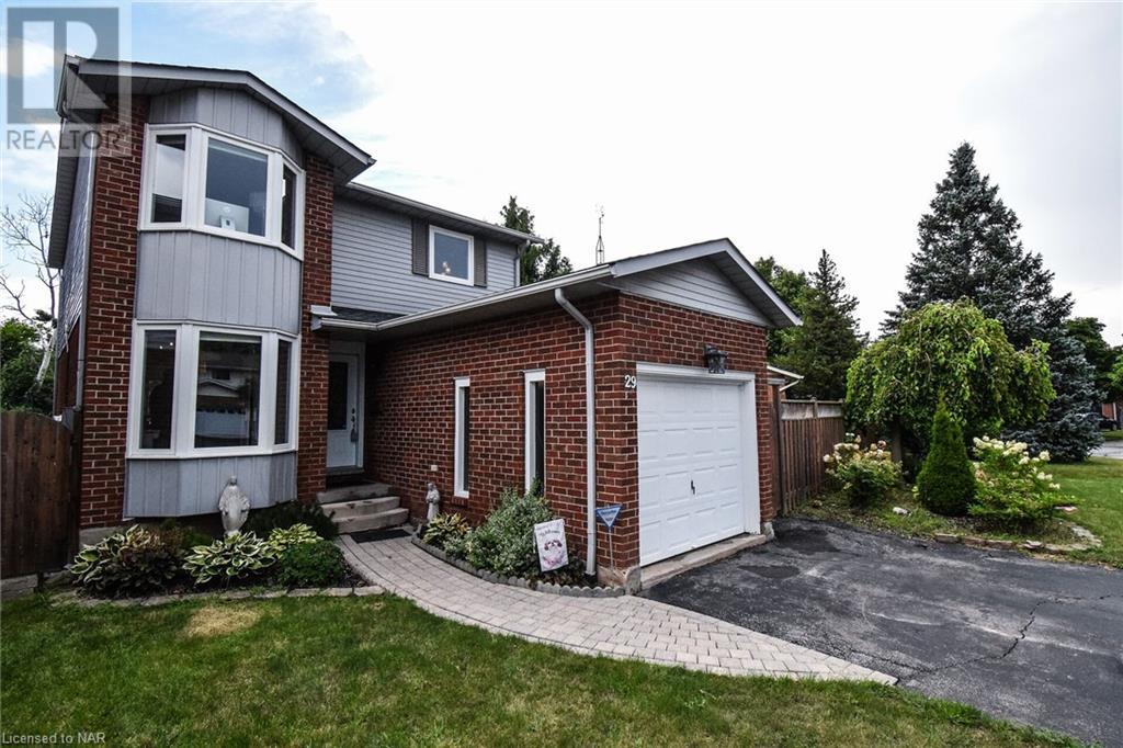 29 CAPRI STREET, thorold (558 - confederation heights), Ontario