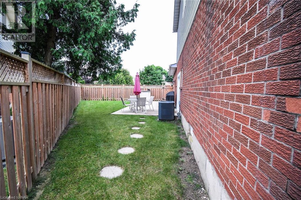 29 Capri Street, Thorold (558 - Confederation Heights), Ontario  L2V 4W7 - Photo 48 - X9415345