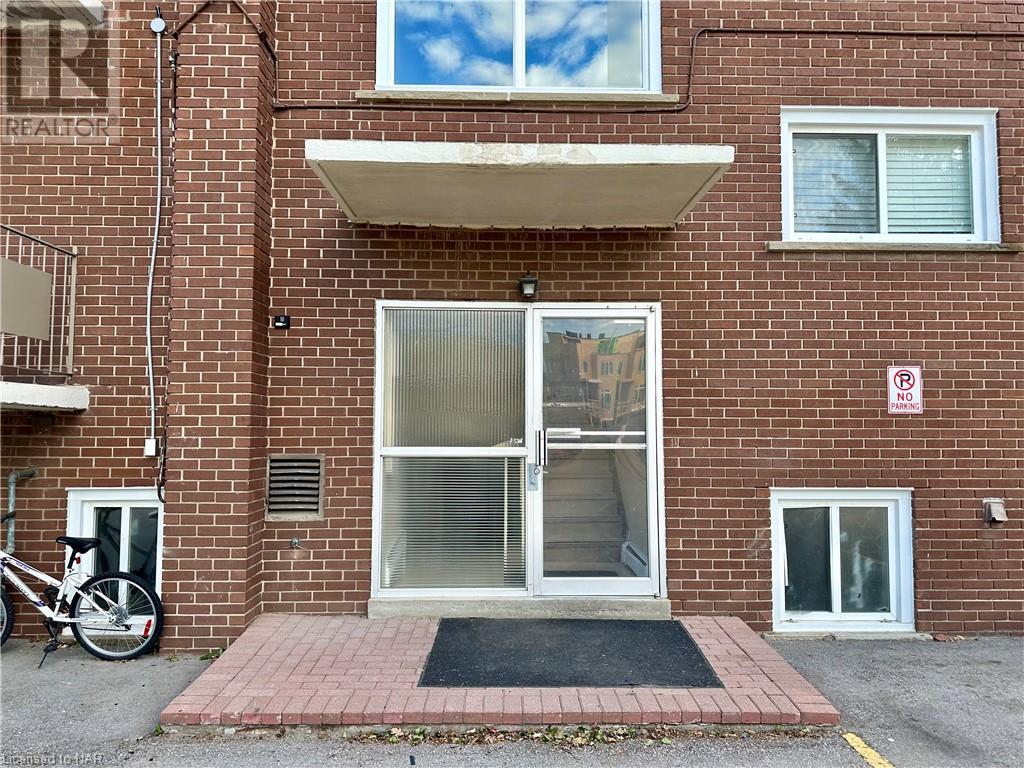 286 Vine Street Unit# 6, St. Catharines, Ontario  L2M 4T3 - Photo 3 - 40668343