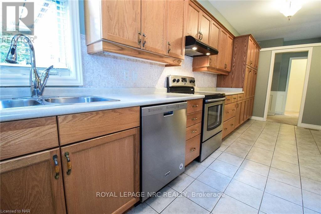 2290 Stonehaven Avenue, Niagara Falls (206 - Stamford), Ontario  L2J 4K1 - Photo 12 - X9887720