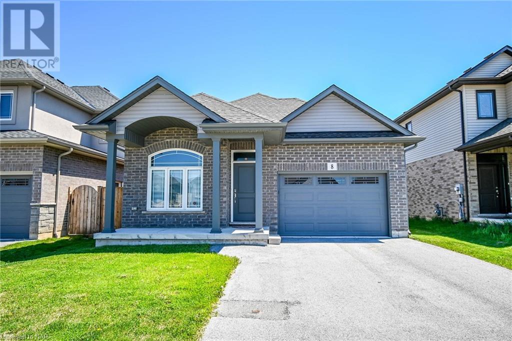 8 BERKSHIRE DRIVE, st. catharines (444 - carlton/bunting), Ontario