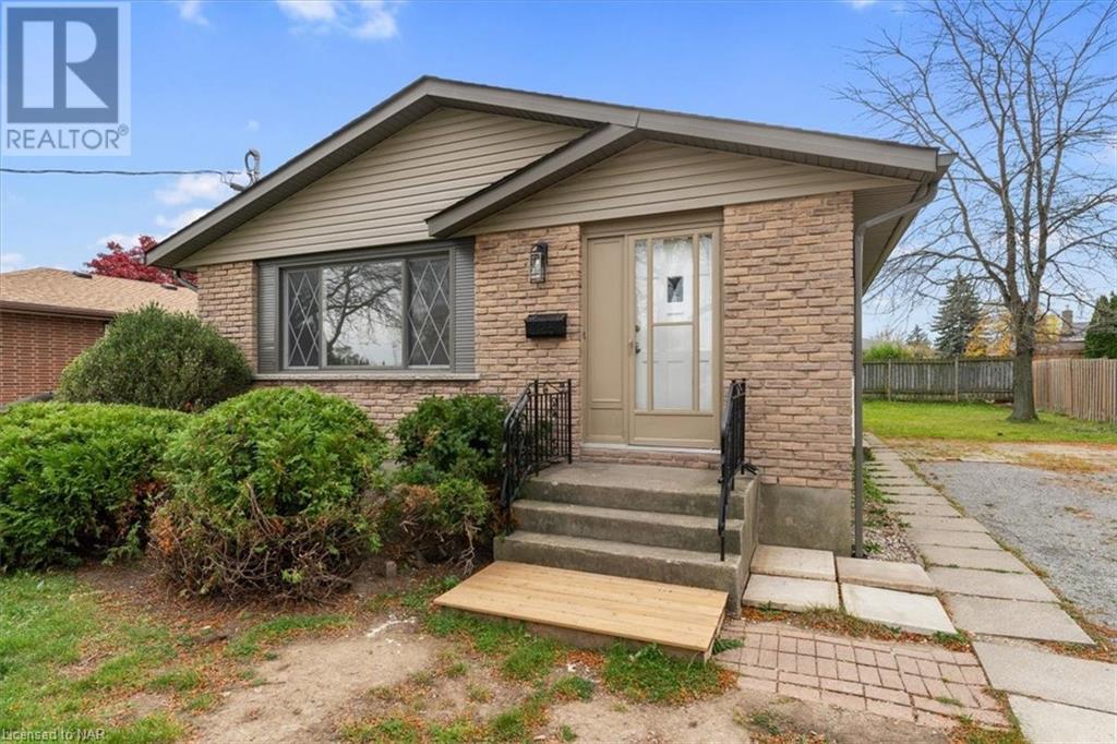 Main - 125 Meredith Drive, St. Catharines (444 - Carlton/bunting), Ontario  L2M 6C5 - Photo 2 - X10413661