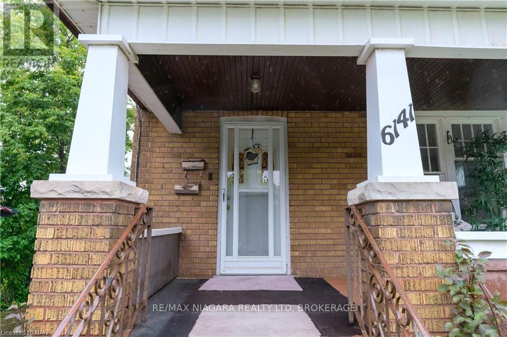 6141 Main Street, Niagara Falls (216 - Dorchester), Ontario  L2G 6A2 - Photo 9 - X10420518