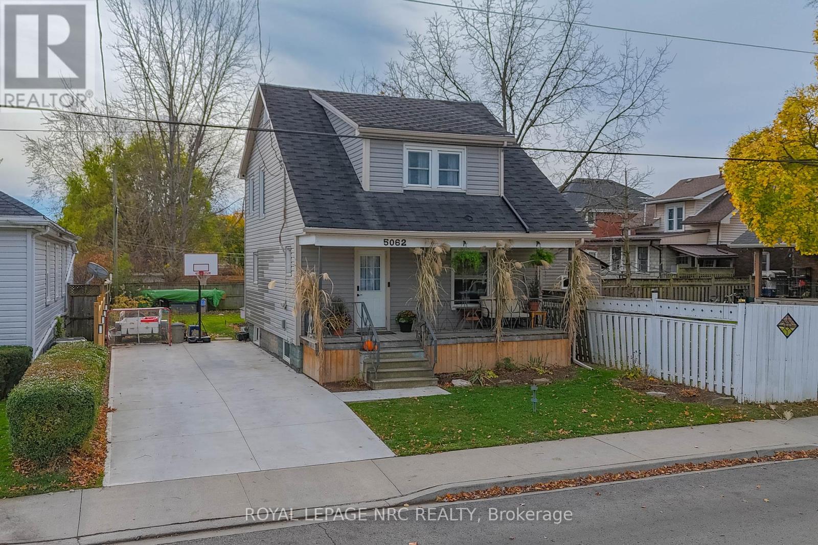 5062 MAPLE STREET, niagara falls (211 - cherrywood), Ontario