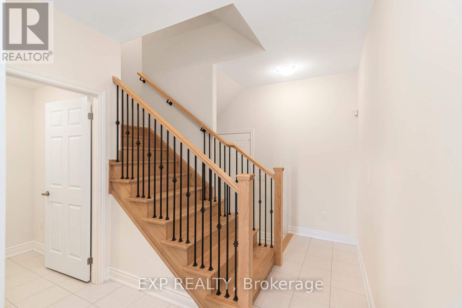 3407 Sixth Line, Oakville, Ontario  L6H 7C5 - Photo 8 - W10426571