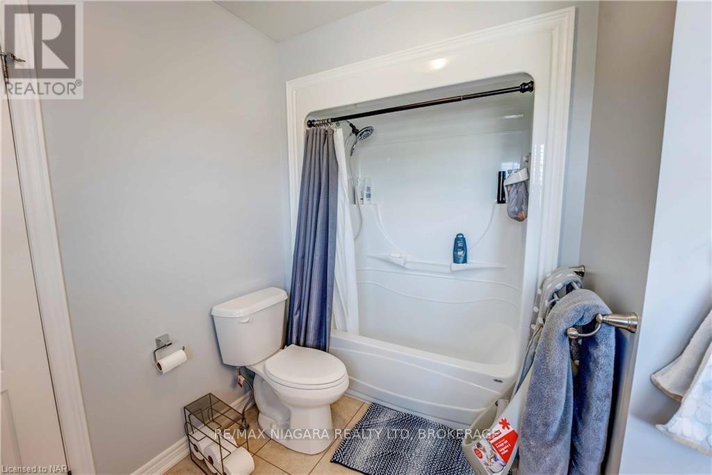 8714 Upper Canada Drive, Niagara Falls, Ontario  L2H 0B8 - Photo 22 - X10403091