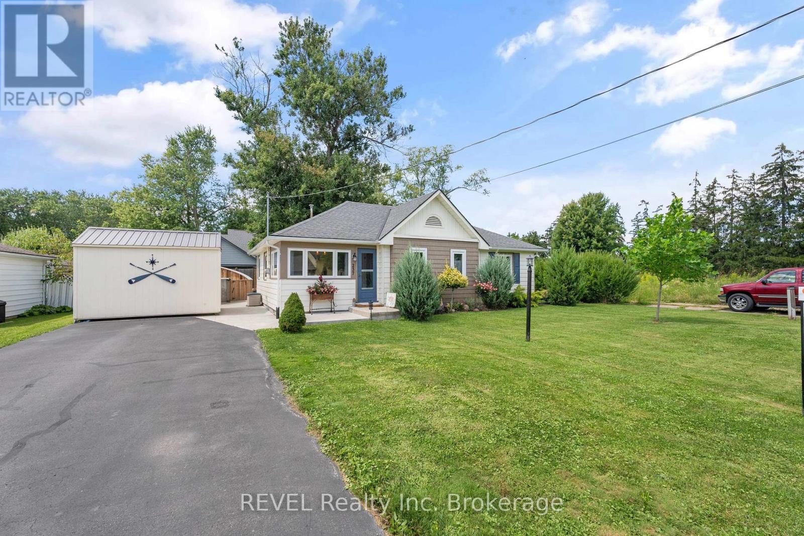 237 Cherryhill Boulevard S, Fort Erie (Crystal Beach), Ontario  L0S 1B0 - Photo 6 - X9267232