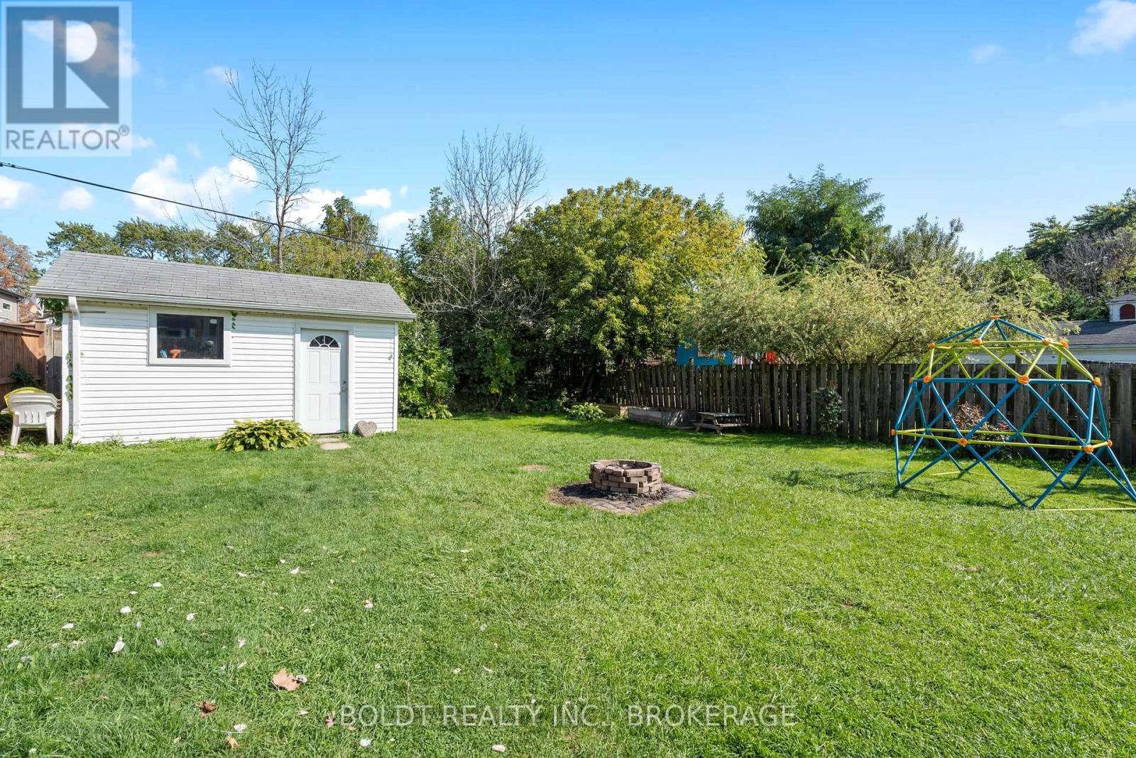 66 Whyte Avenue N, Thorold, Ontario  L2V 2T7 - Photo 3 - X9768951