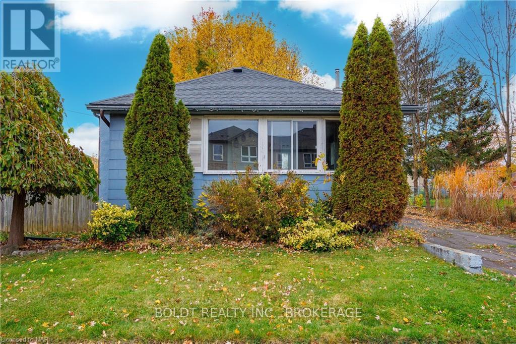 26 Perenack Avenue, Welland, Ontario  L3C 2C6 - Photo 2 - X9513403