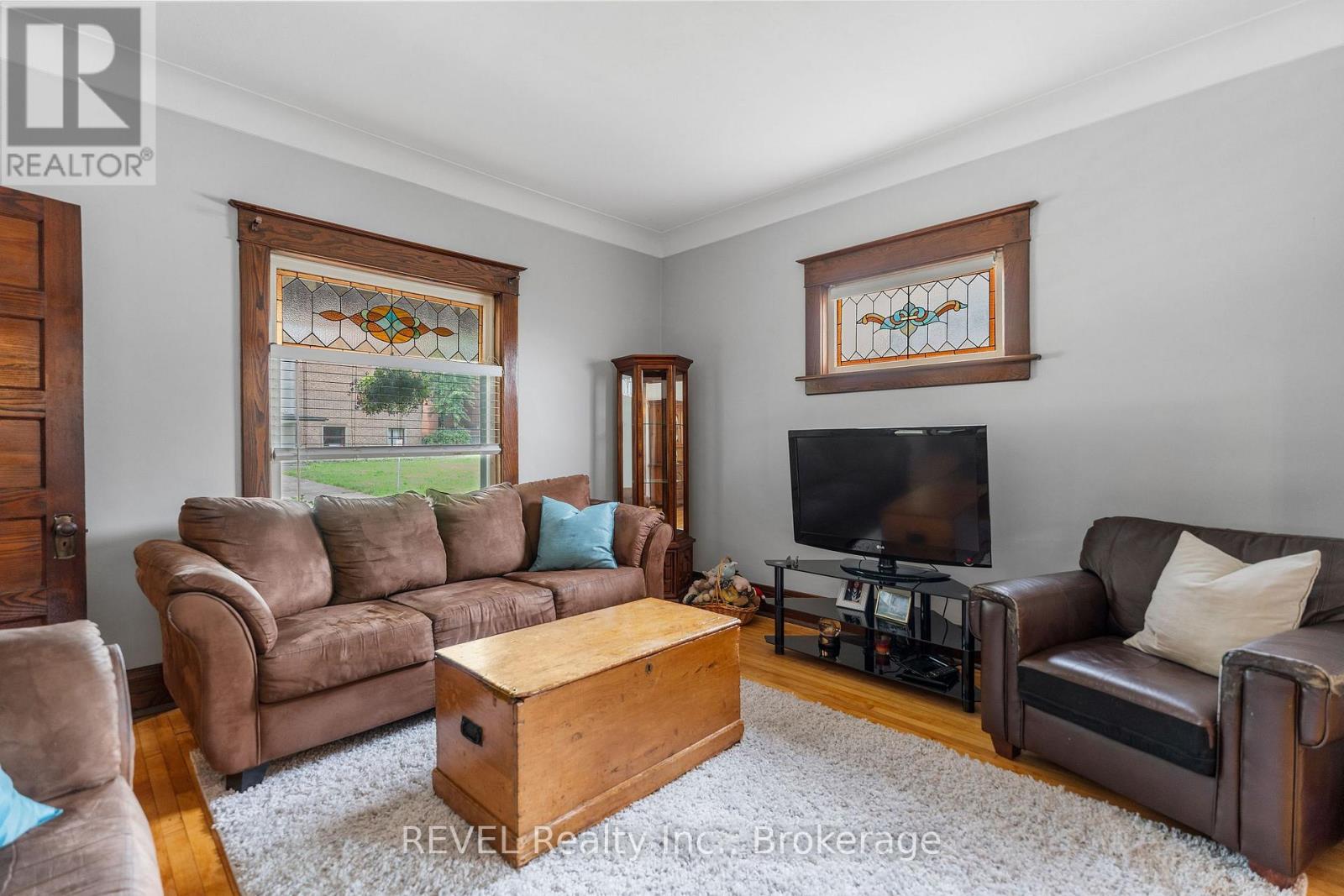 4743 Epworth Circle, Niagara Falls (210 - Downtown), Ontario  L2E 1E1 - Photo 6 - X10428732