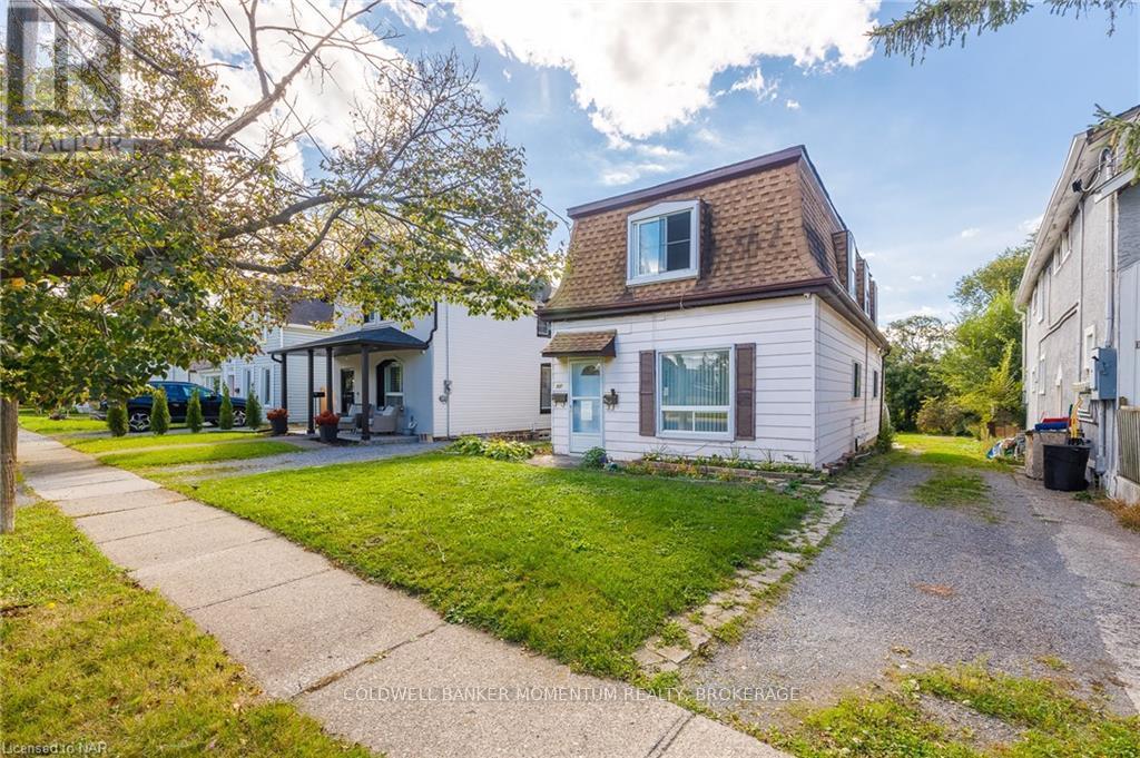 137 Oakdale Avenue, St. Catharines (456 - Oakdale), Ontario  L2P 2L3 - Photo 3 - X10429495