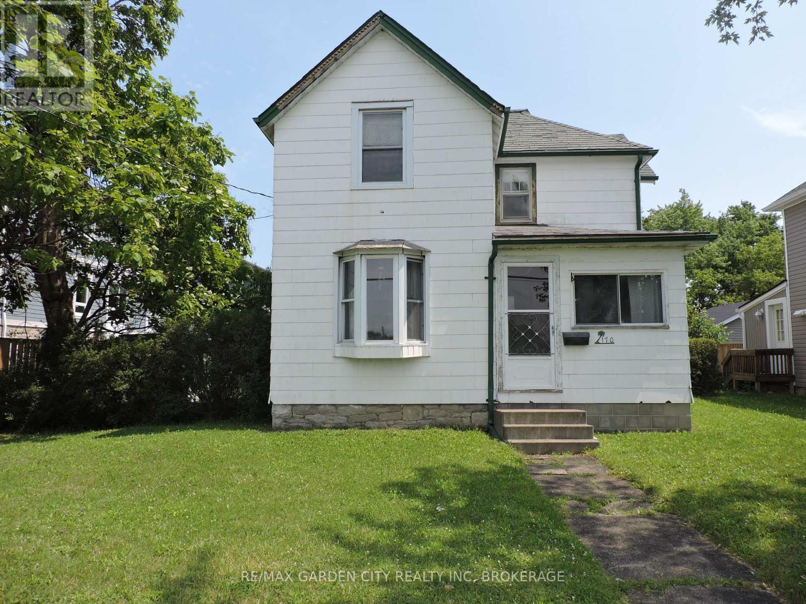 29 Haight Street, St. Catharines (456 - Oakdale), Ontario  L2P 2M2 - Photo 2 - X10430533