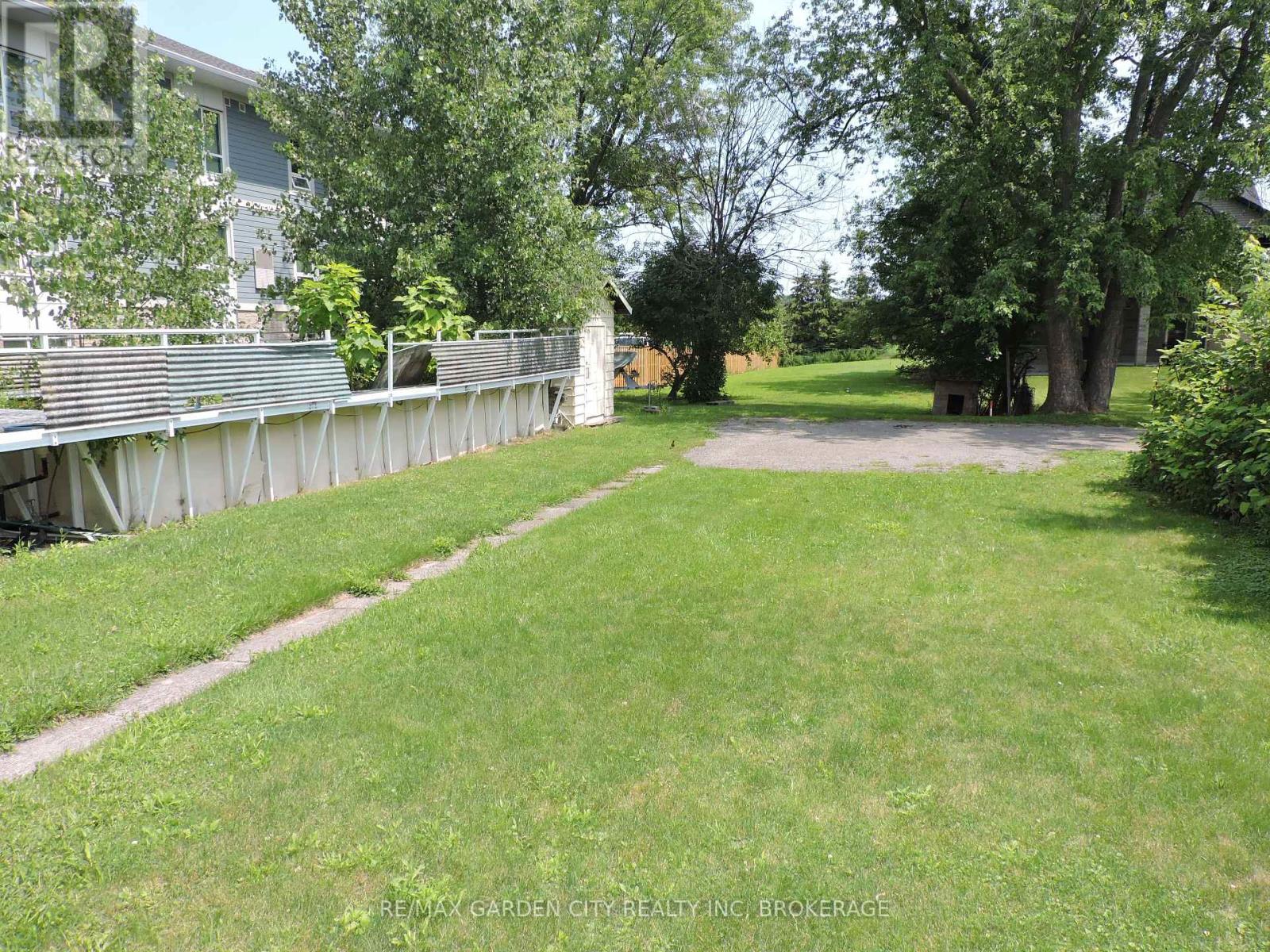 29 Haight Street, St. Catharines (456 - Oakdale), Ontario  L2P 2M2 - Photo 3 - X10430533