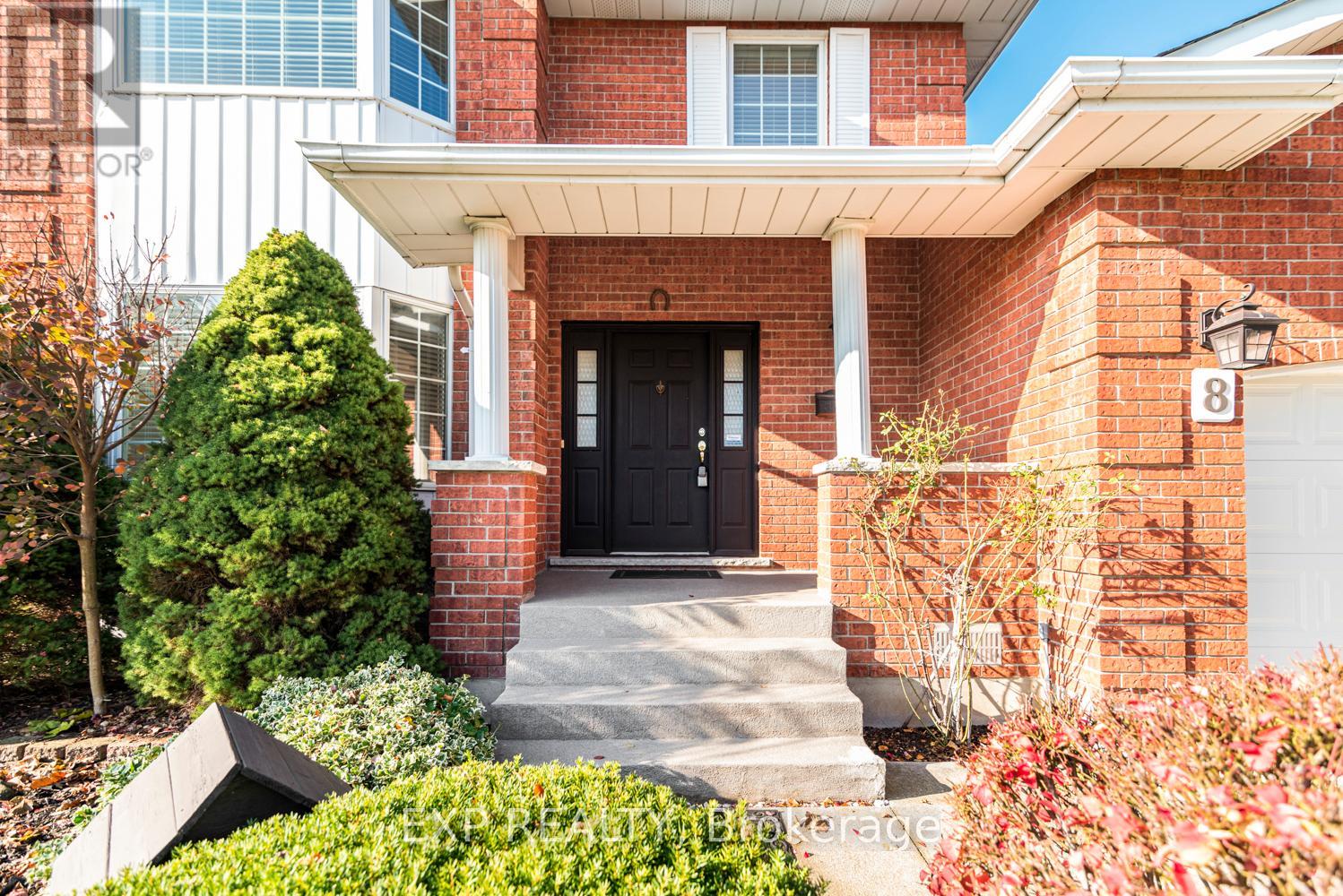 8 Donalda Court, St. Catharines (444 - Carlton/bunting), Ontario  L2M 7E7 - Photo 4 - X10432038