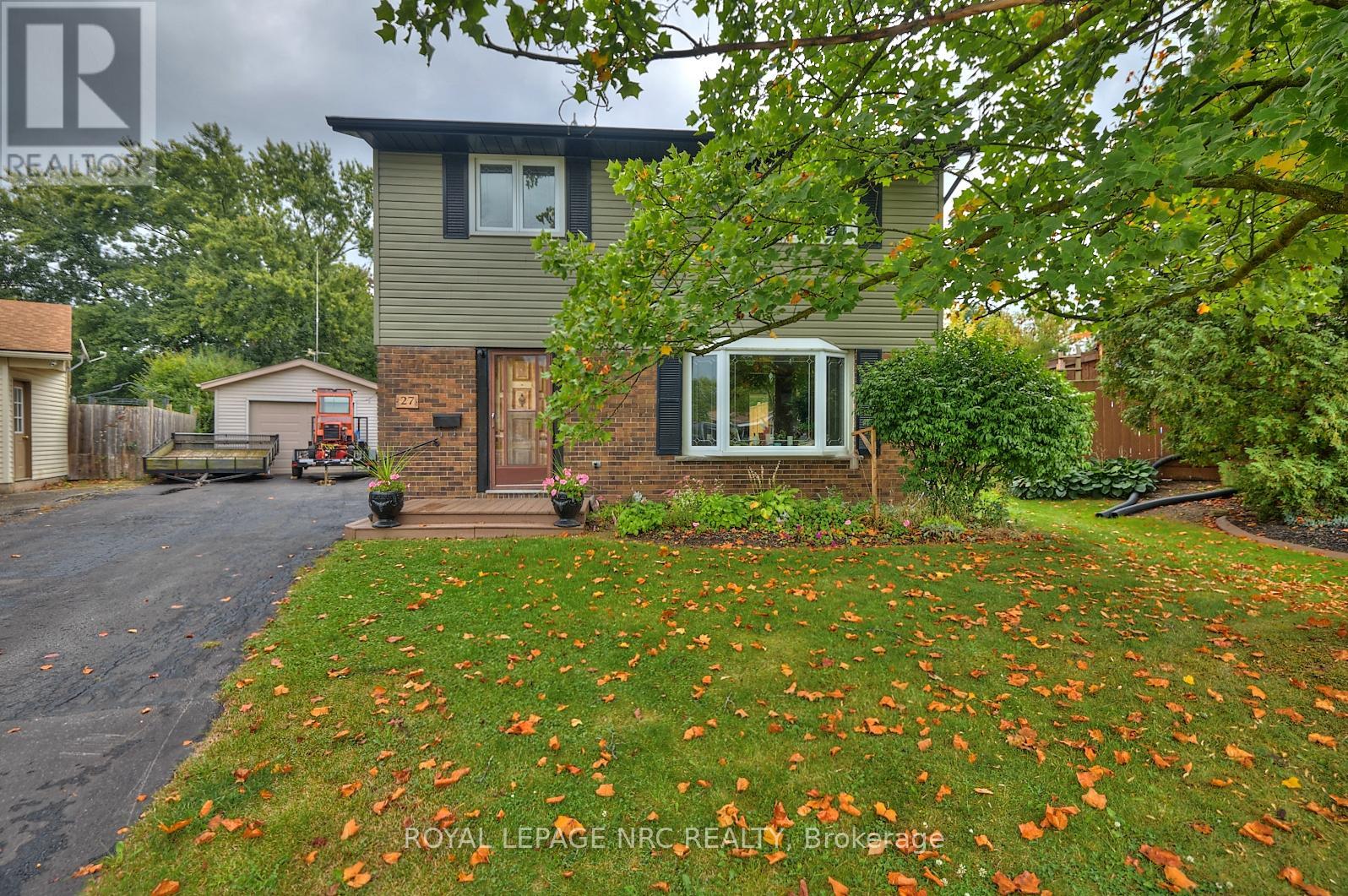 27 Meadowvale Place, Welland (767 - N. Welland), Ontario  L3C 6A8 - Photo 3 - X10929292