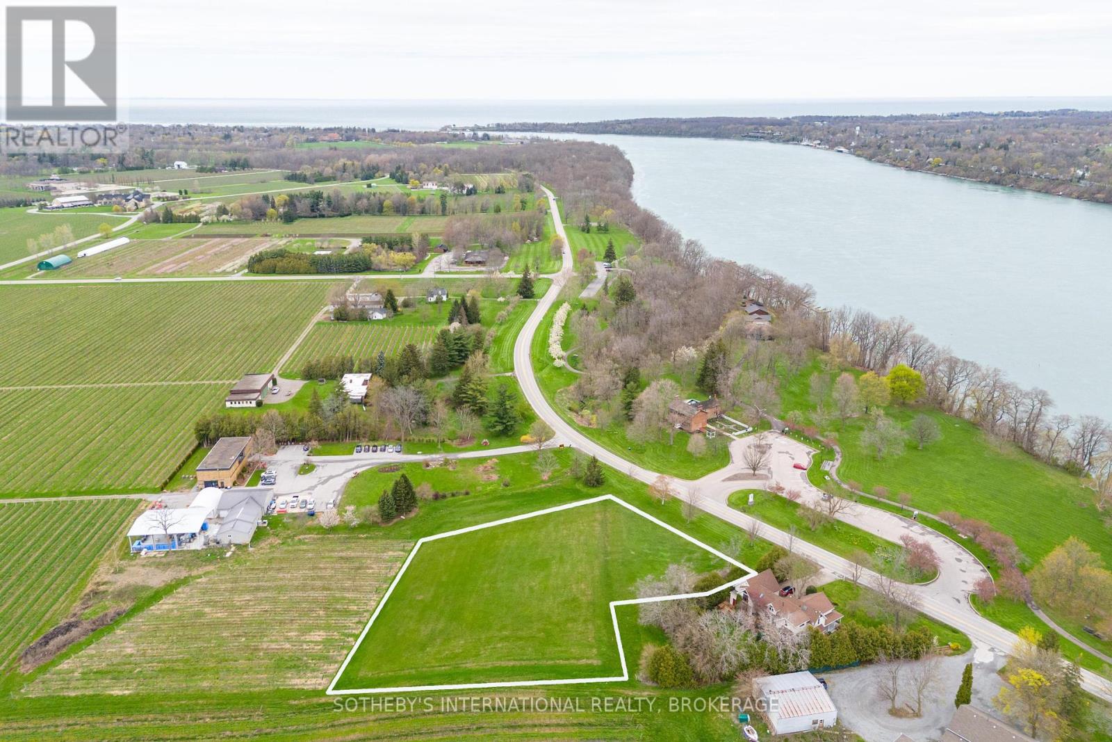 15936 Niagara River Parkway, Niagara-On-The-Lake, Ontario  L0S 1J0 - Photo 7 - X11891098