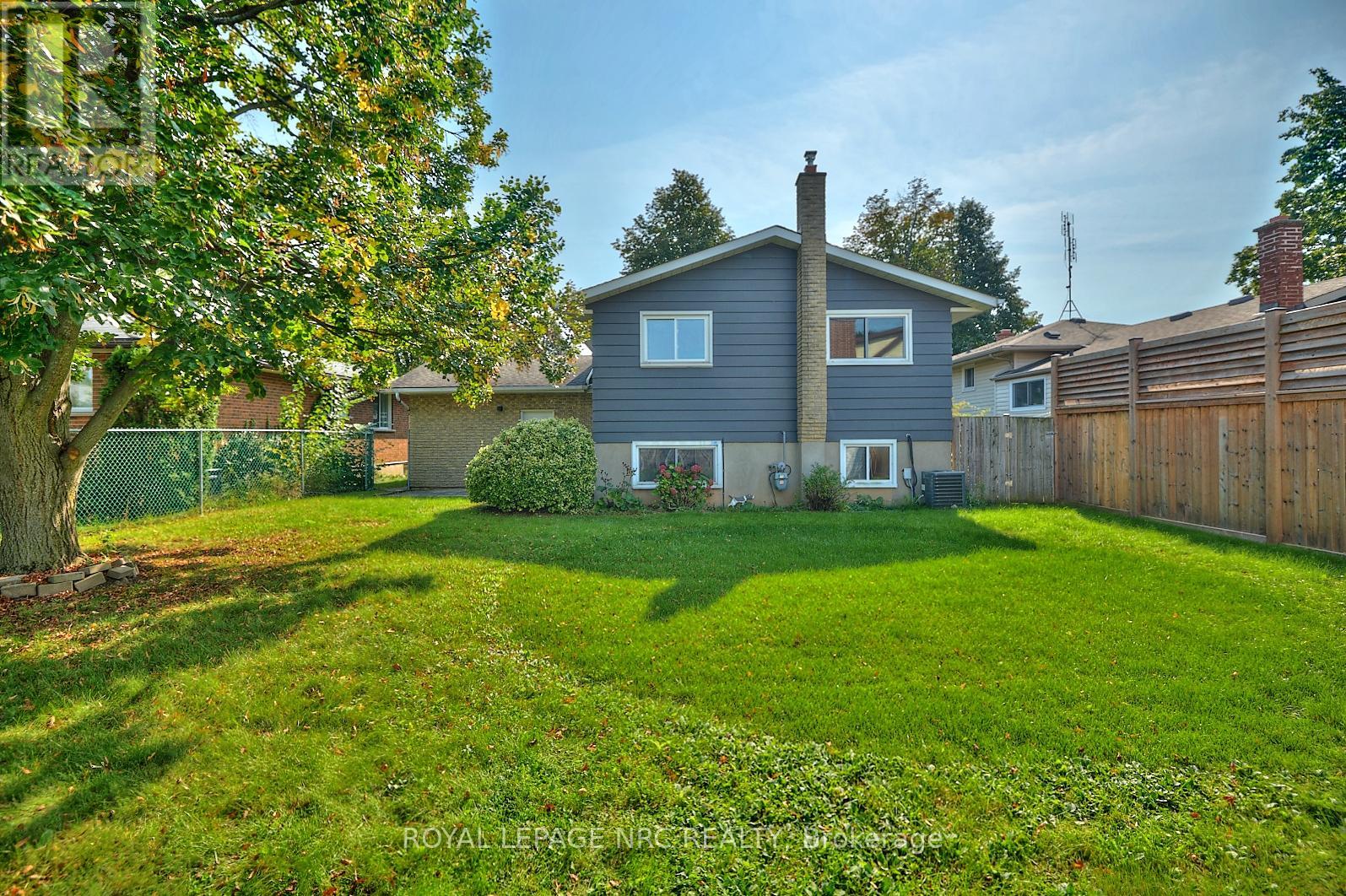 17 Kilkenny Drive, St. Catharines (437 - Lakeshore), Ontario  L2N 6E4 - Photo 3 - X11895721