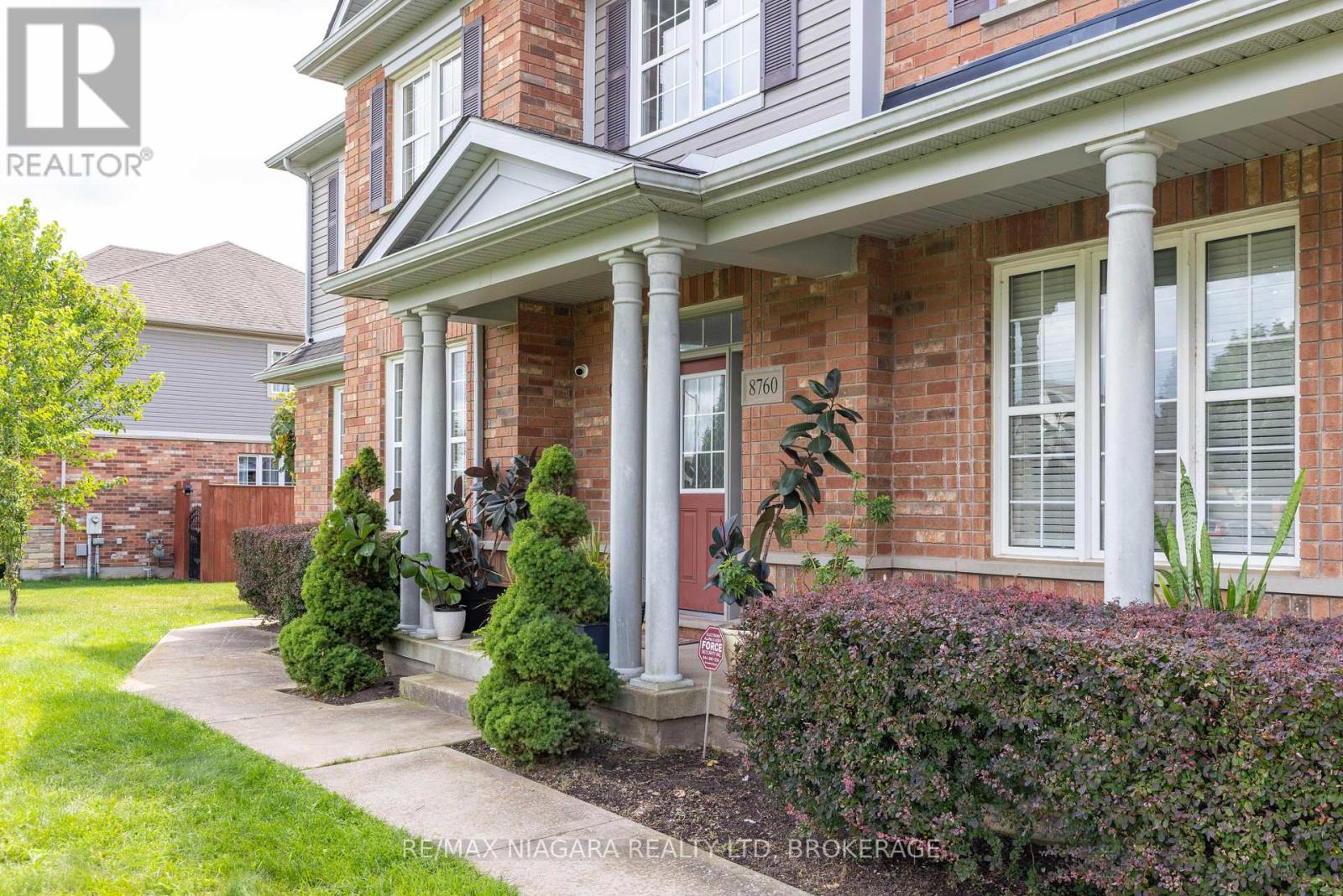 8760 Milomir Street, Niagara Falls (219 - Forestview), Ontario  L2H 0C6 - Photo 7 - X11903843