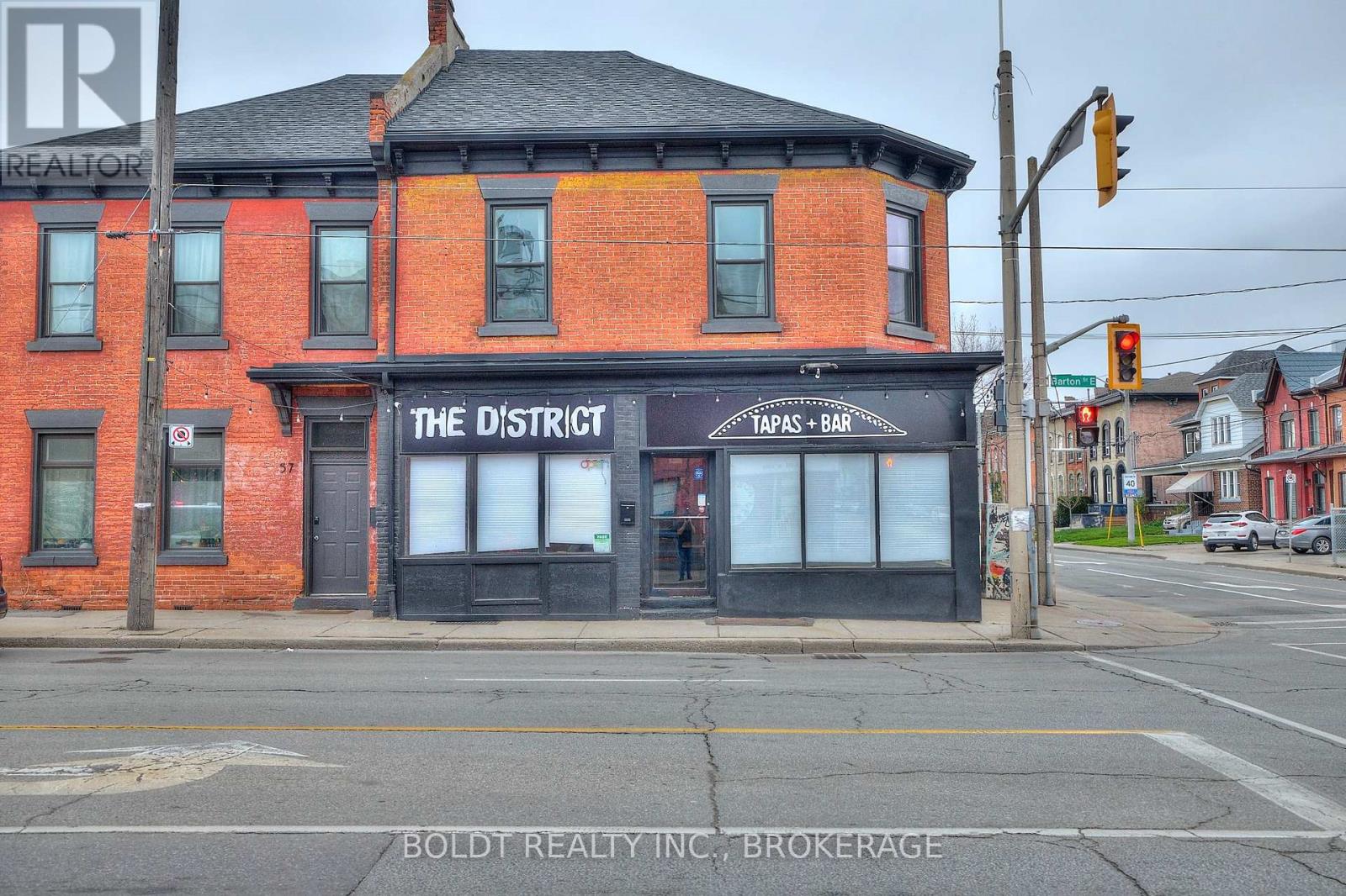 61 BARTON STREET E, hamilton (beasley), Ontario