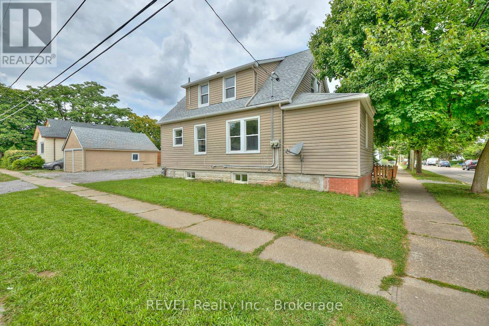 43 COSBY AVENUE, st. catharines (445 - facer), Ontario