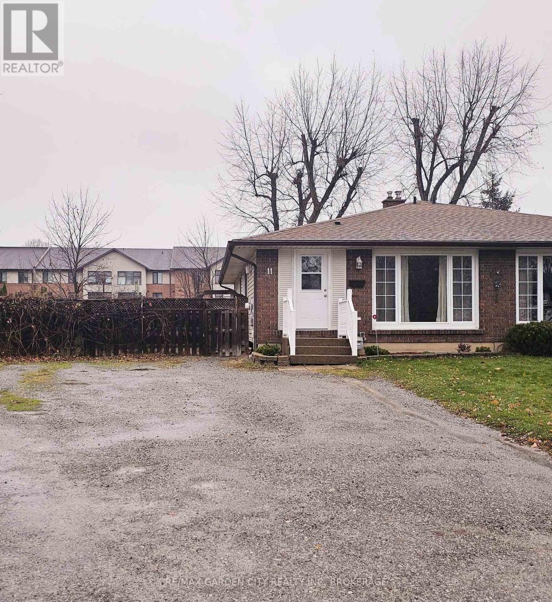 11 KERWIN GATE, st. catharines (443 - lakeport), Ontario