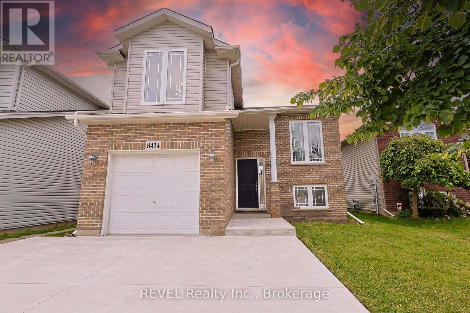 8414 Atack Court, Niagara Falls (213 - Ascot), Ontario  L2H 3N4 - Photo 3 - X11928744