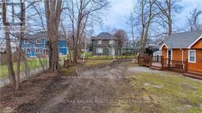 97 Lincoln Road E, Fort Erie (337 - Crystal Beach), Ontario  L0S 1B0 - Photo 2 - X11937307