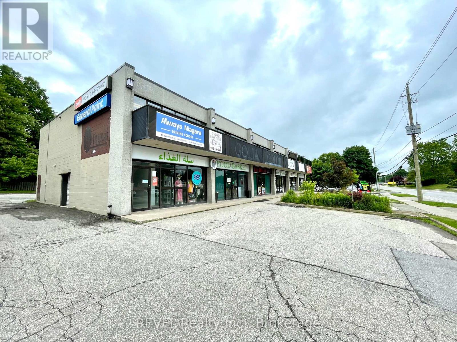 6710 Drummond Road, Niagara Falls (217 - Arad/fallsview), Ontario  L2G 4P1 - Photo 2 - X11937619