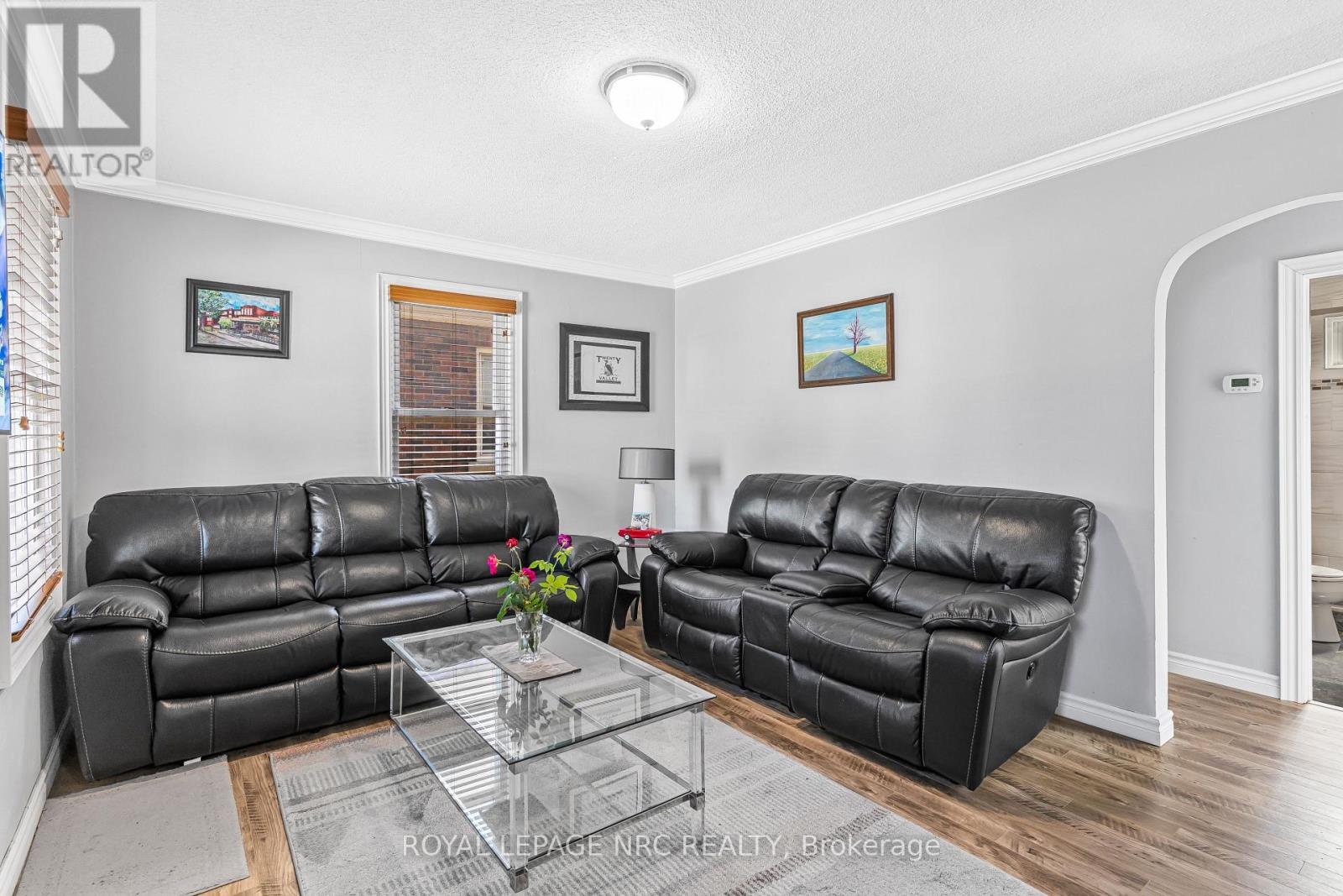 19 Campbell Avenue, St. Catharines (456 - Oakdale), Ontario  L2P 2M3 - Photo 3 - X11940729