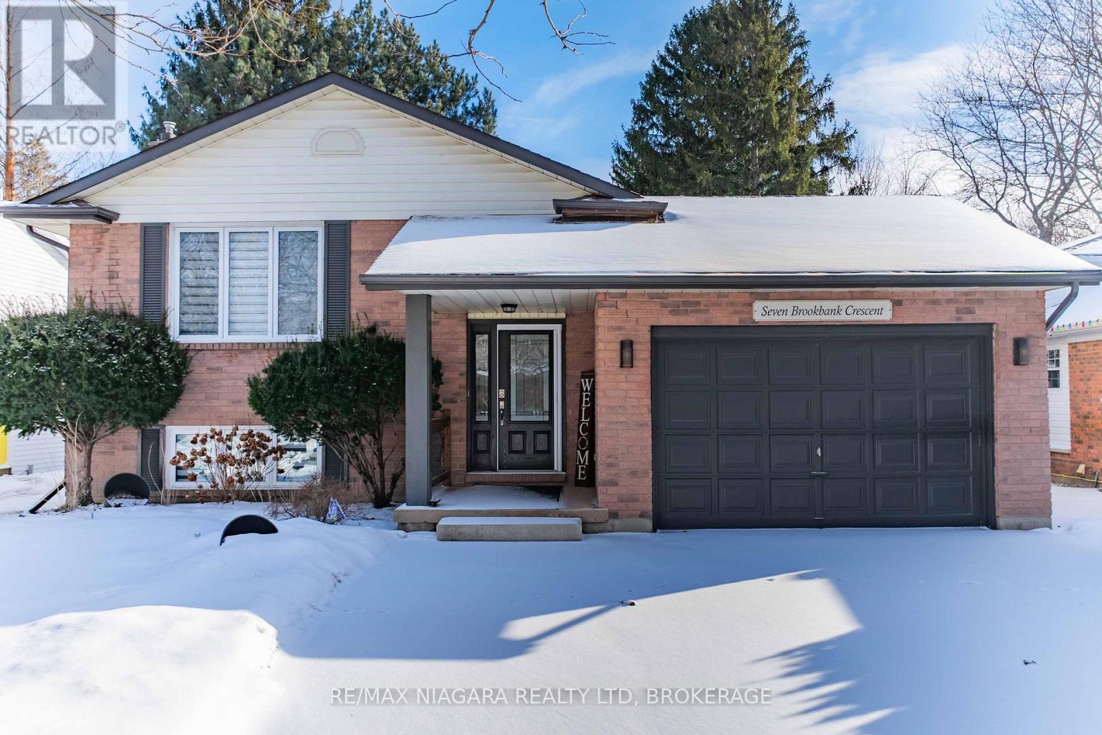 7 Brookbank Crescent, Pelham (662 - Fonthill), Ontario  L0S 1E1 - Photo 2 - X11946024