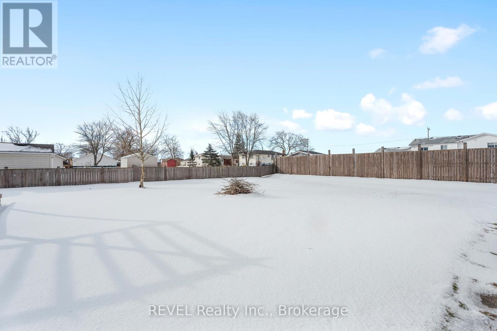 3519 Edinburgh Road, Fort Erie (327 - Black Creek), Ontario  L0S 1S0 - Photo 33 - X11952195