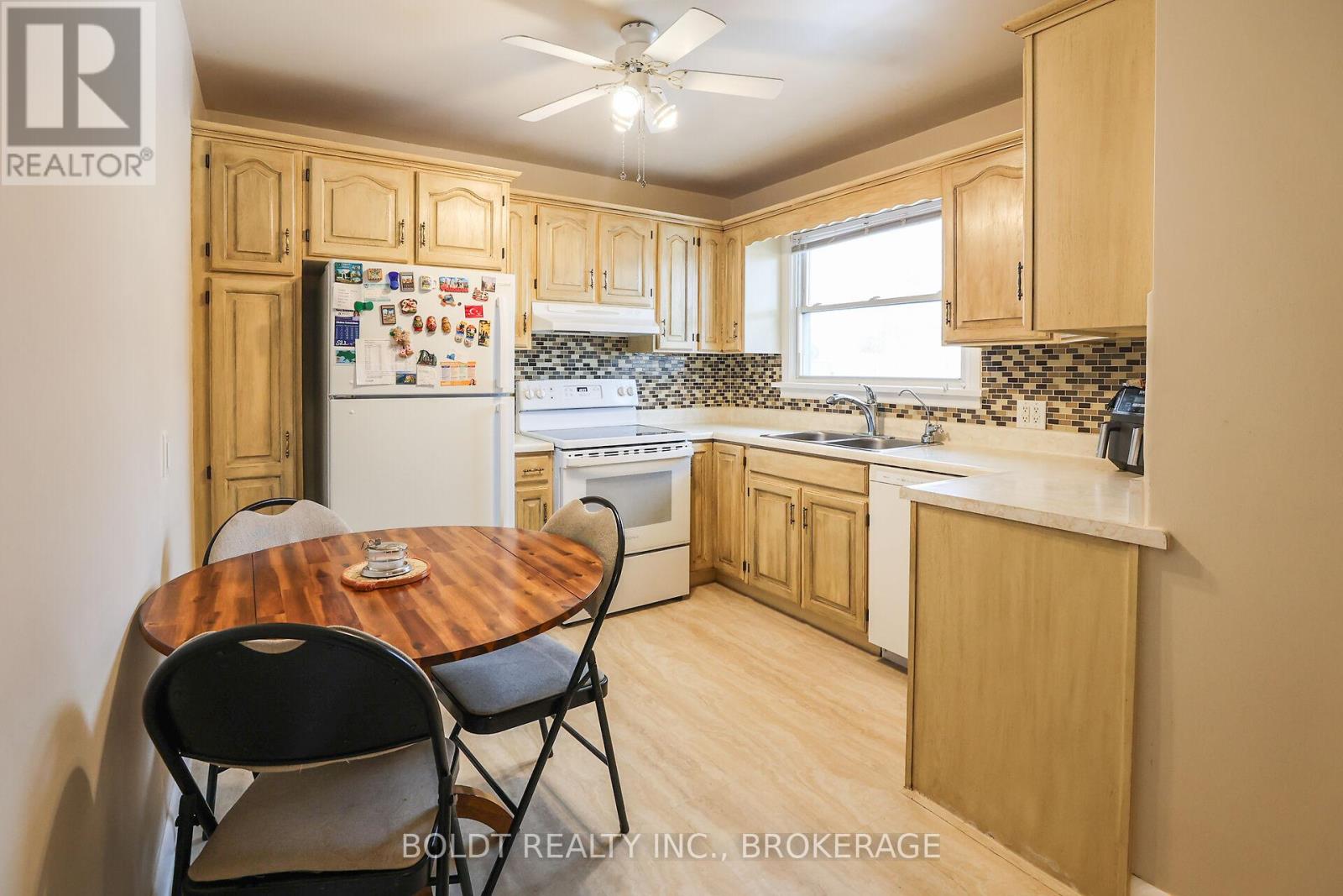 6 Aiken Street, St. Catharines (442 - Vine/linwell), Ontario  L8N 1V8 - Photo 6 - X11956695